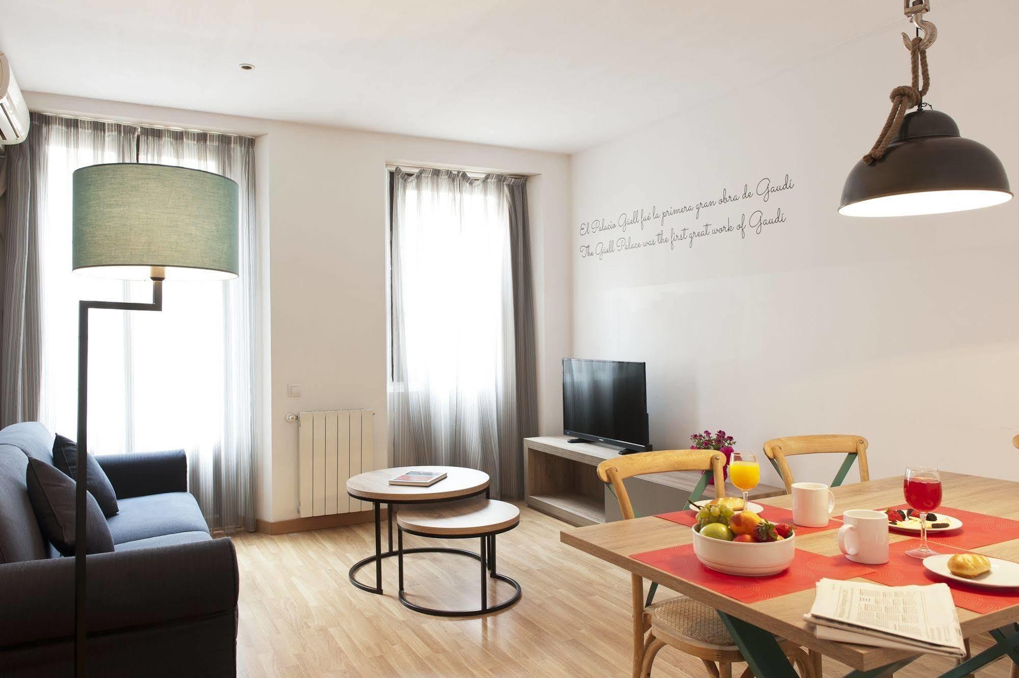 Mh Ramblas Apartman *